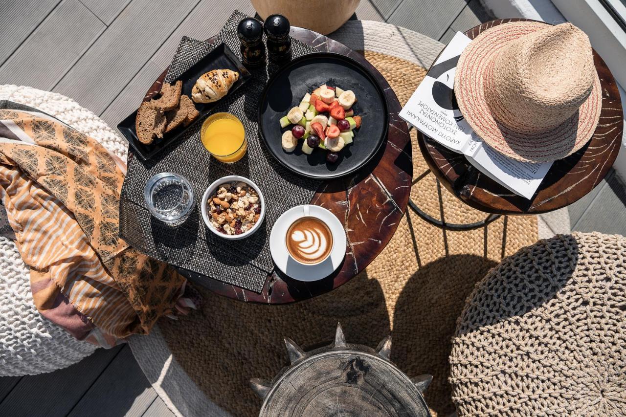 On The Rocks - Small Luxury Hotels Of The World (Adults Only) Imerovigli  Esterno foto