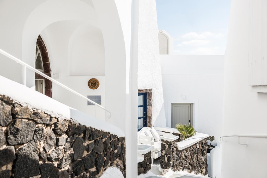 On The Rocks - Small Luxury Hotels Of The World (Adults Only) Imerovigli  Esterno foto